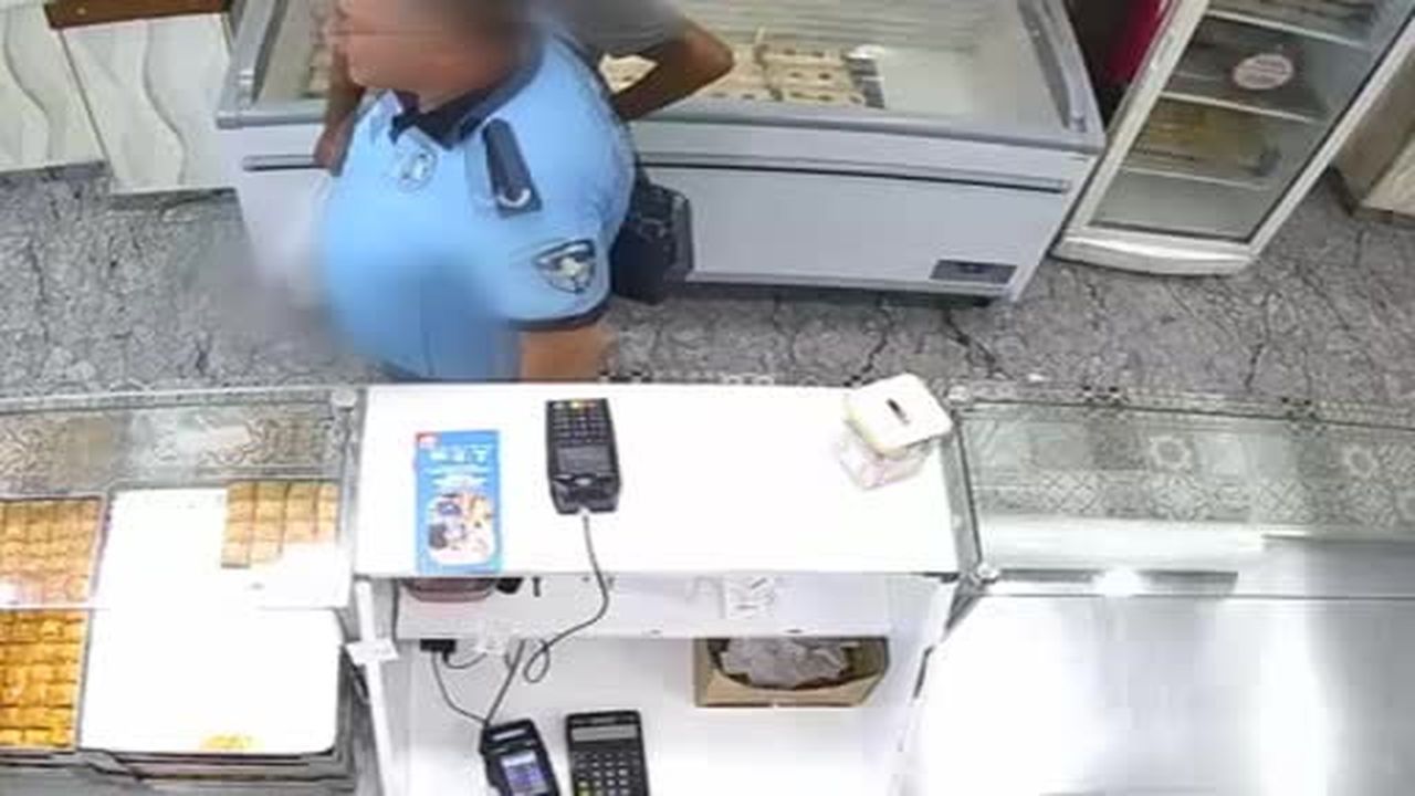Baklavacıda sadaka kutusunu çalan hırsız kameralara böyle yansıdı