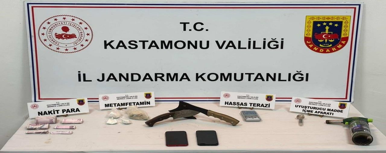KASTAMONU'DA JANDARMA EKİPLERİ TARAFINDAN GERÇEKLEŞTİRİLEN UYUŞTURUCU OPERASYONLARINDA GÖZALTINA...