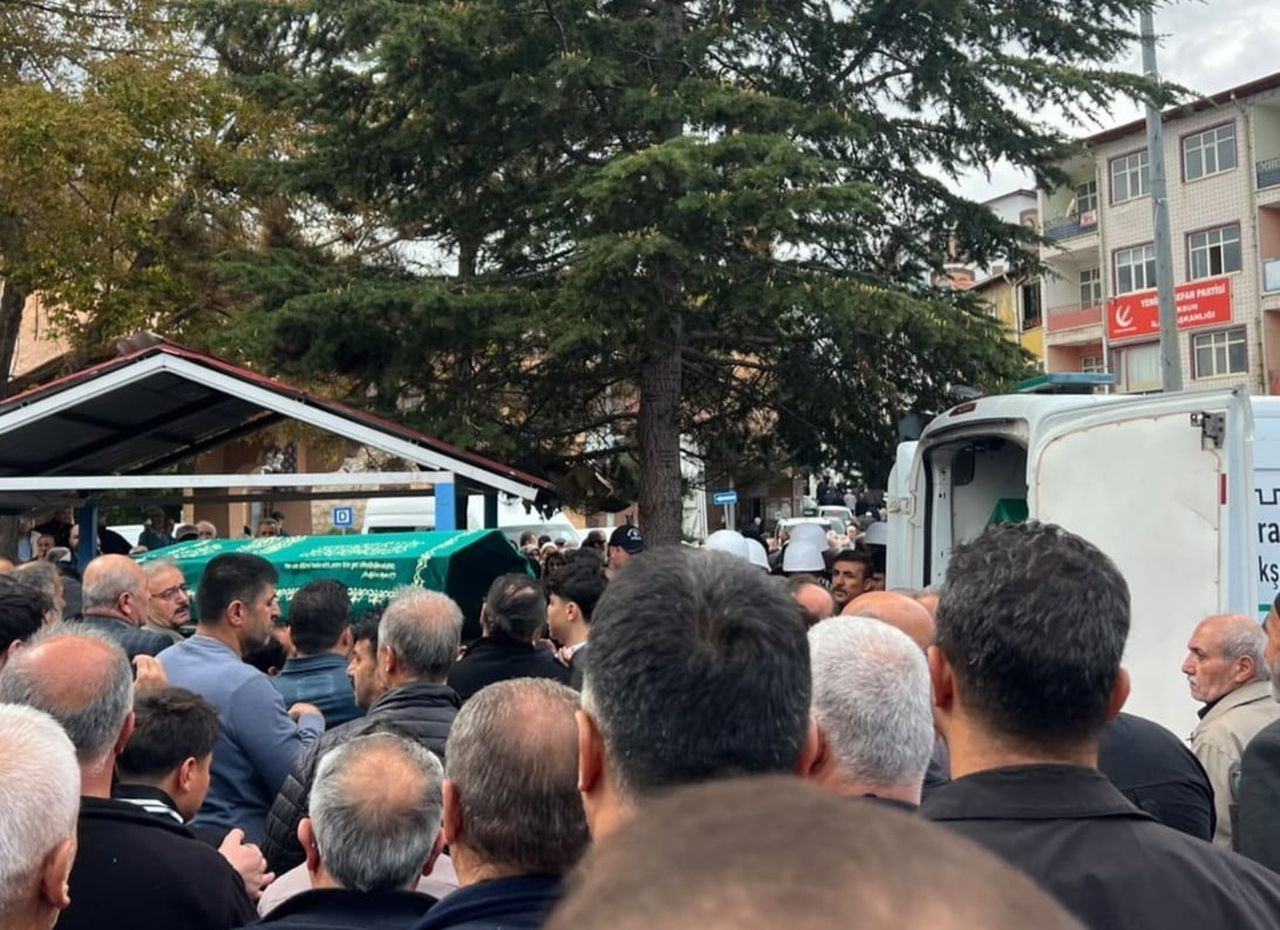 KAHRAMANMARAŞ’IN GÖKSUN İLÇESİNDE OTOMOBİLİN KÖPRÜDEN UÇMASI SONUCU HAYATINI KAYBEDEN İKİ KİŞİ SON...