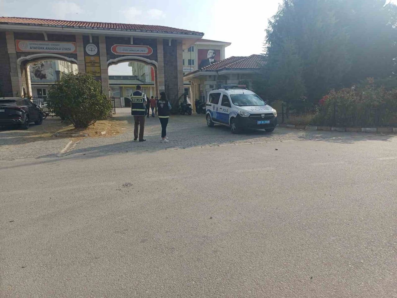 AFYONKARAHİSAR’DA ÇOCUK VE GENÇLERİN EĞİTİM-ÖĞRETİM ORTAMINI HUZUR VE GÜVEN İÇERİSİNDE...