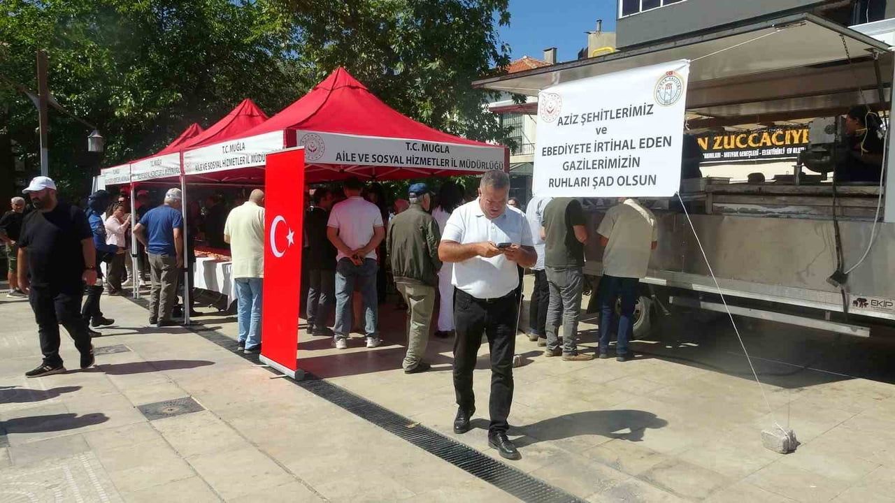 MUĞLA’DA 15 TEMMUZ ŞEHİTLERİ İÇİN "253 HATİM" DUASI OKUNDU