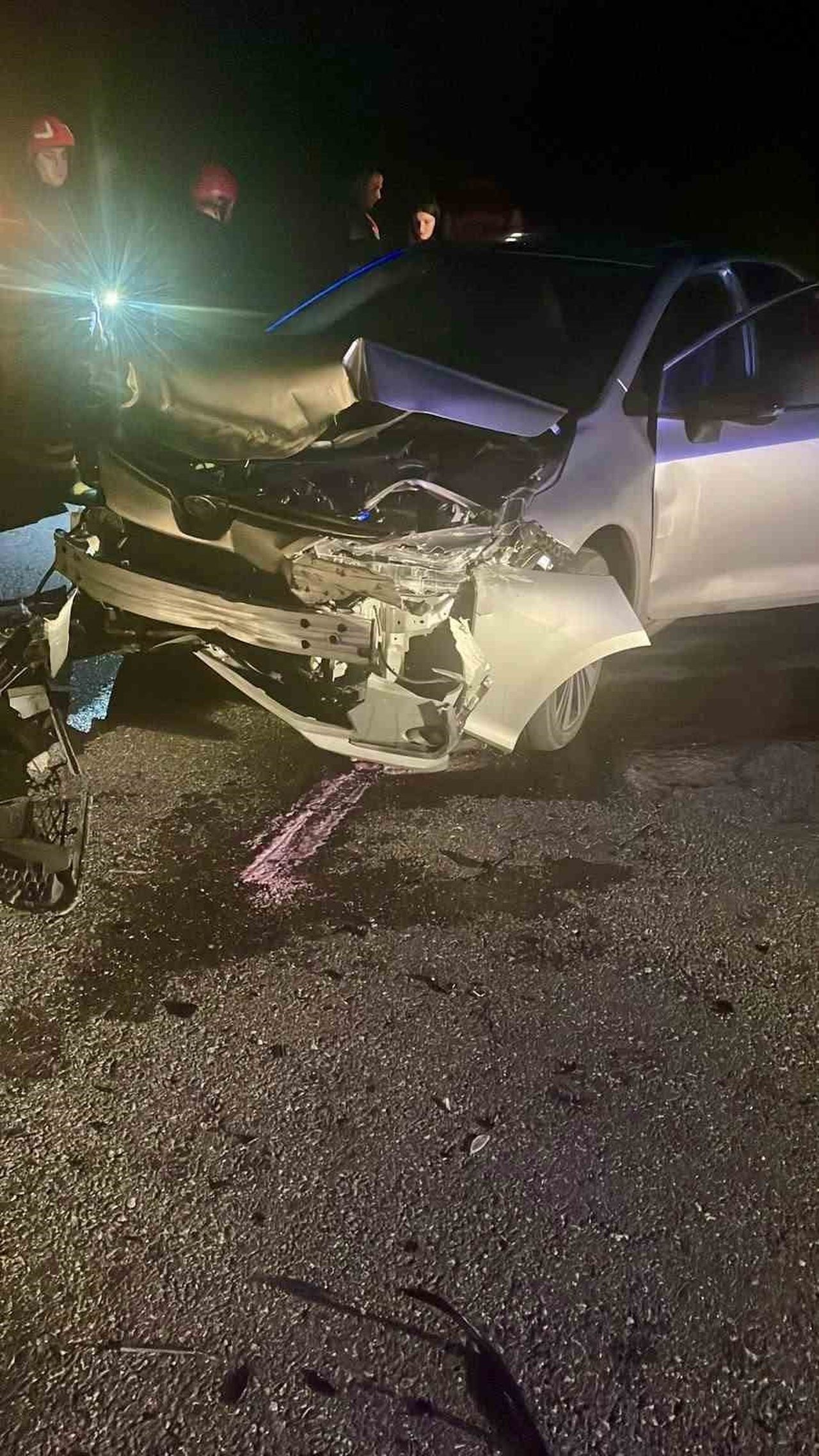 KAYNARCA İLÇESİNDE SÜRÜCÜSÜNÜN KONTROLÜNDEN ÇIKAN OTOMOBİLİN YOL KENARINDAKİ BARİYERE...