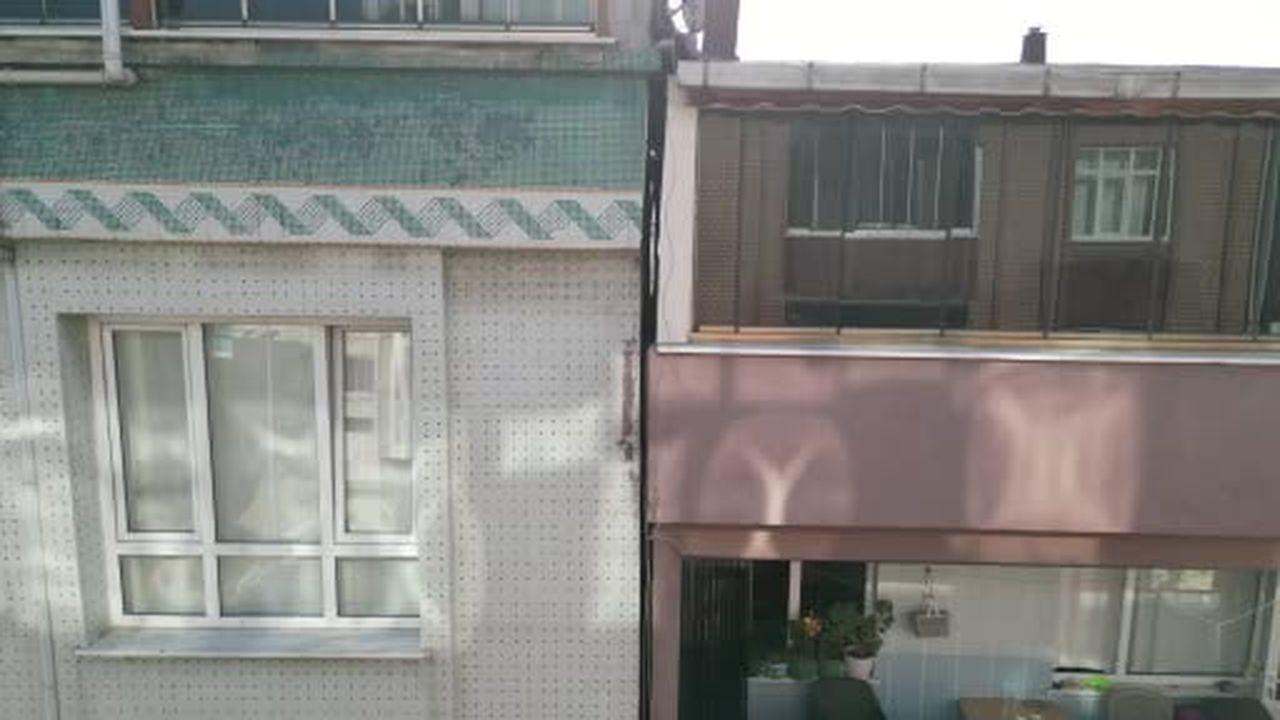 Sultangazi’de temel kazısı sırasında yan bina zarar gördü: Tedbir amaçlı boşaltıldı