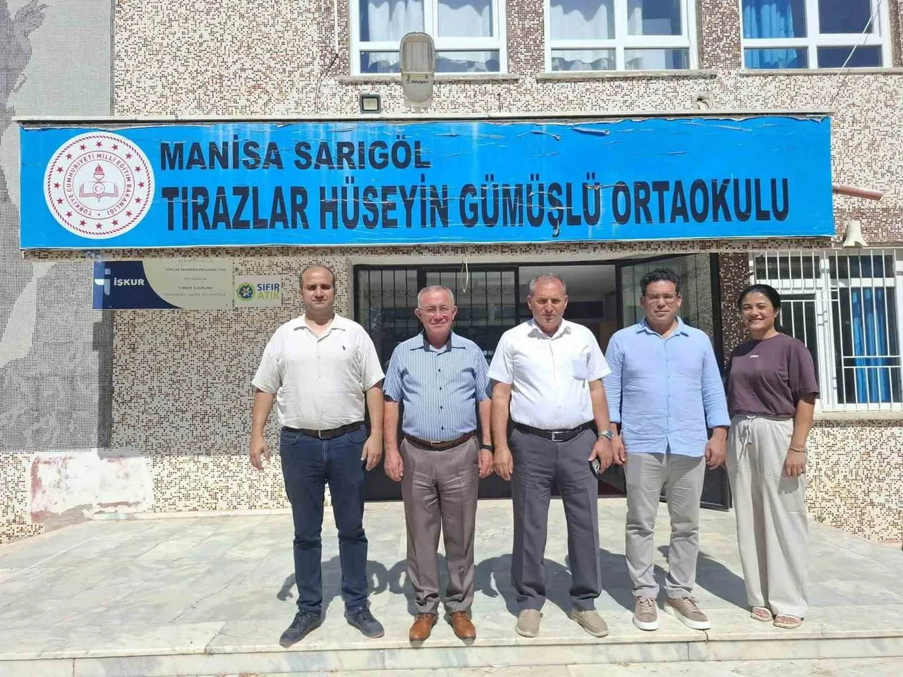 SARIGÖL İLÇE MİLLİ EĞİTİM MÜDÜRÜ YILDIRAY DEMİRTAŞ VE BERABERİNDEKİ ŞUBE MÜDÜRLERİ, TIRAZLAR...