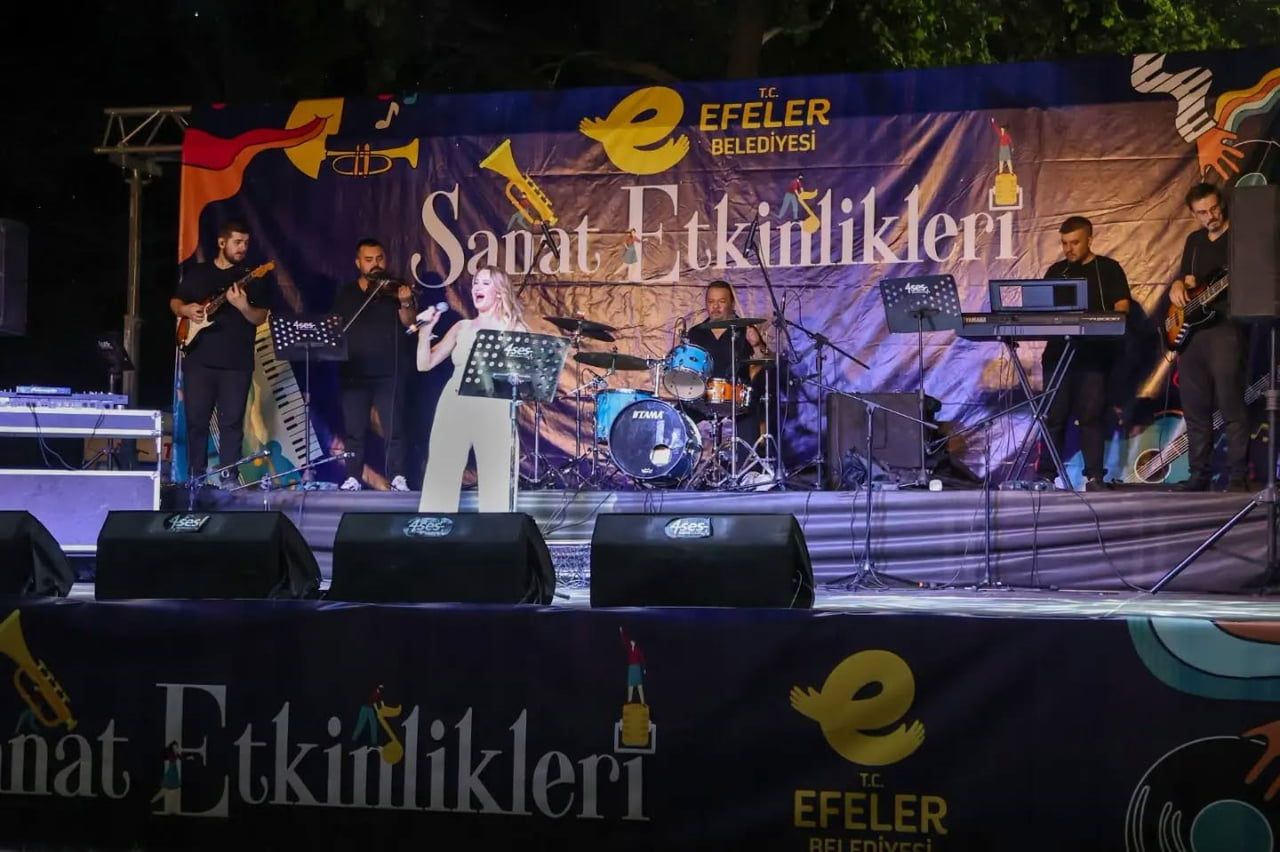 EFELER BELEDİYE BAŞKANI ANIL YETİŞKİN’İN ÖNCÜLÜĞÜNDE, 29 EKİM CUMHURİYET BAYRAMI’NIN 103’ÜNCÜ YIL...