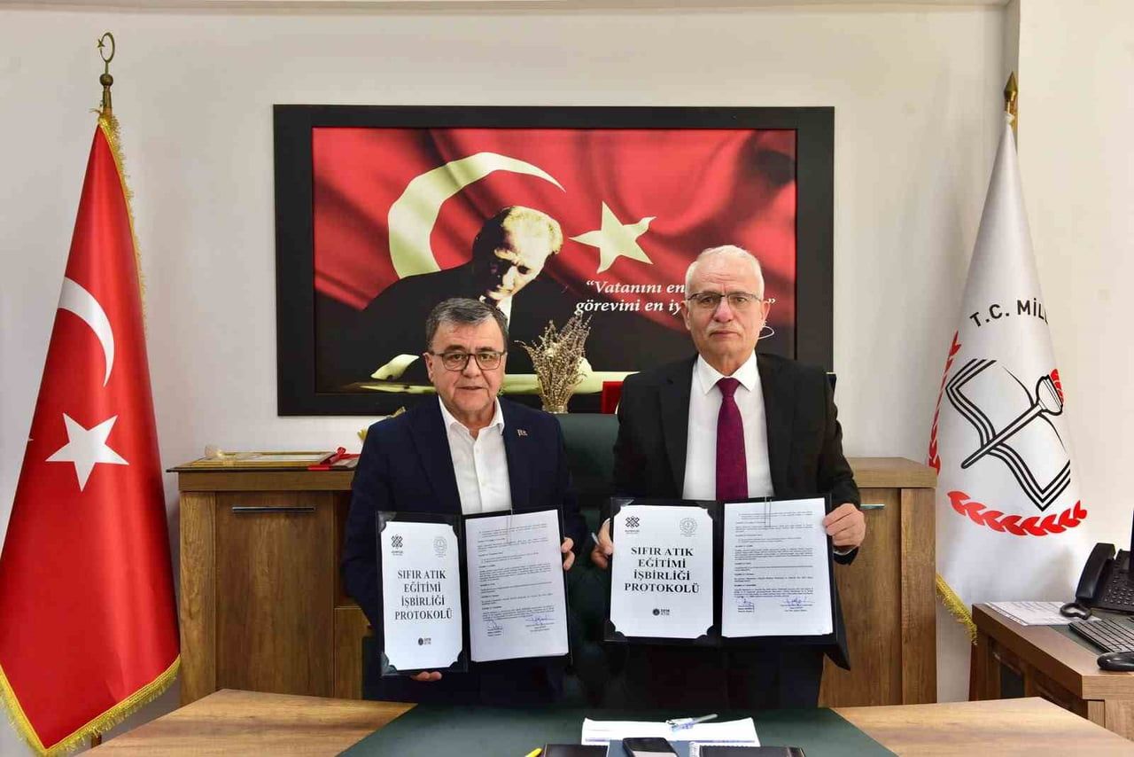 ALTIEYLÜL’DE SIFIR ATIK İÇİN EĞİTİM İŞ BİRLİĞİ PROTOKOLÜ İMZALANDI