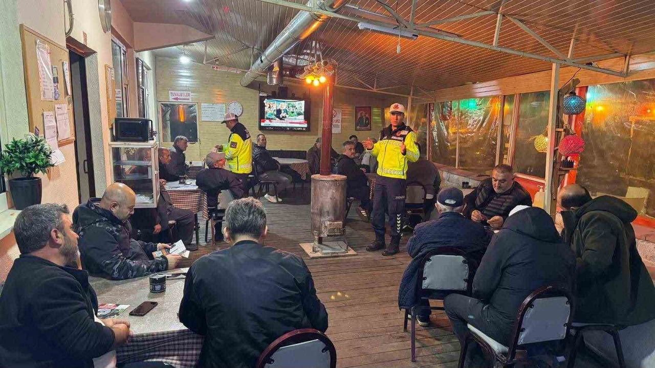 BİLECİK’TE 25 TRAKTÖR SÜRÜCÜSÜNE TRAFİK EĞİTİMİ