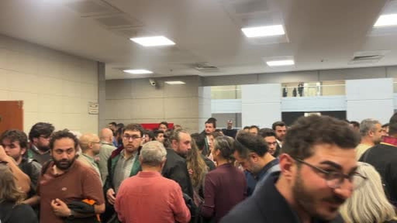 "Cumhurbaşkanına hakaret", "Halkı kin ve düşmanlığa tahrik ve aşağılama" ile "Suçu ve suçluyu...