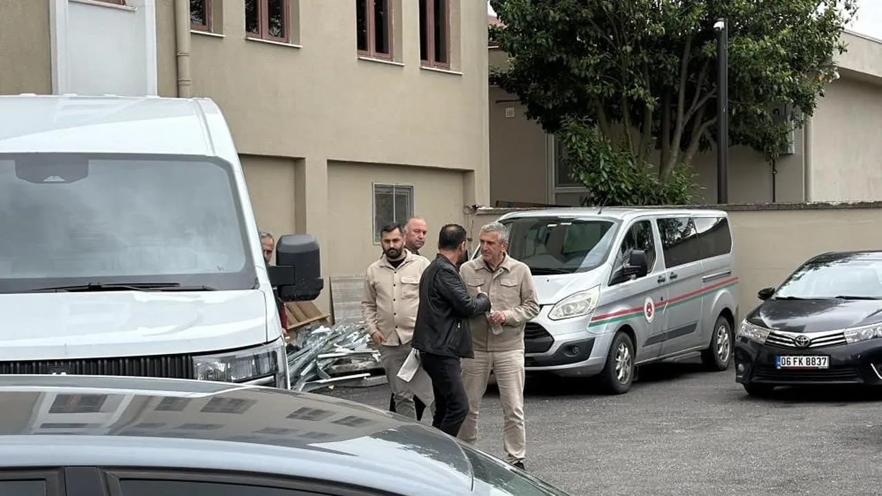 DÜZCE’NİN AKÇAKOCA ESKİ CHP’Lİ BELEDİYE BAŞKANI FİKRET ALBAYRAK, İRTİKAP SUÇLAMASIYLA ÇIKARILDIĞI...