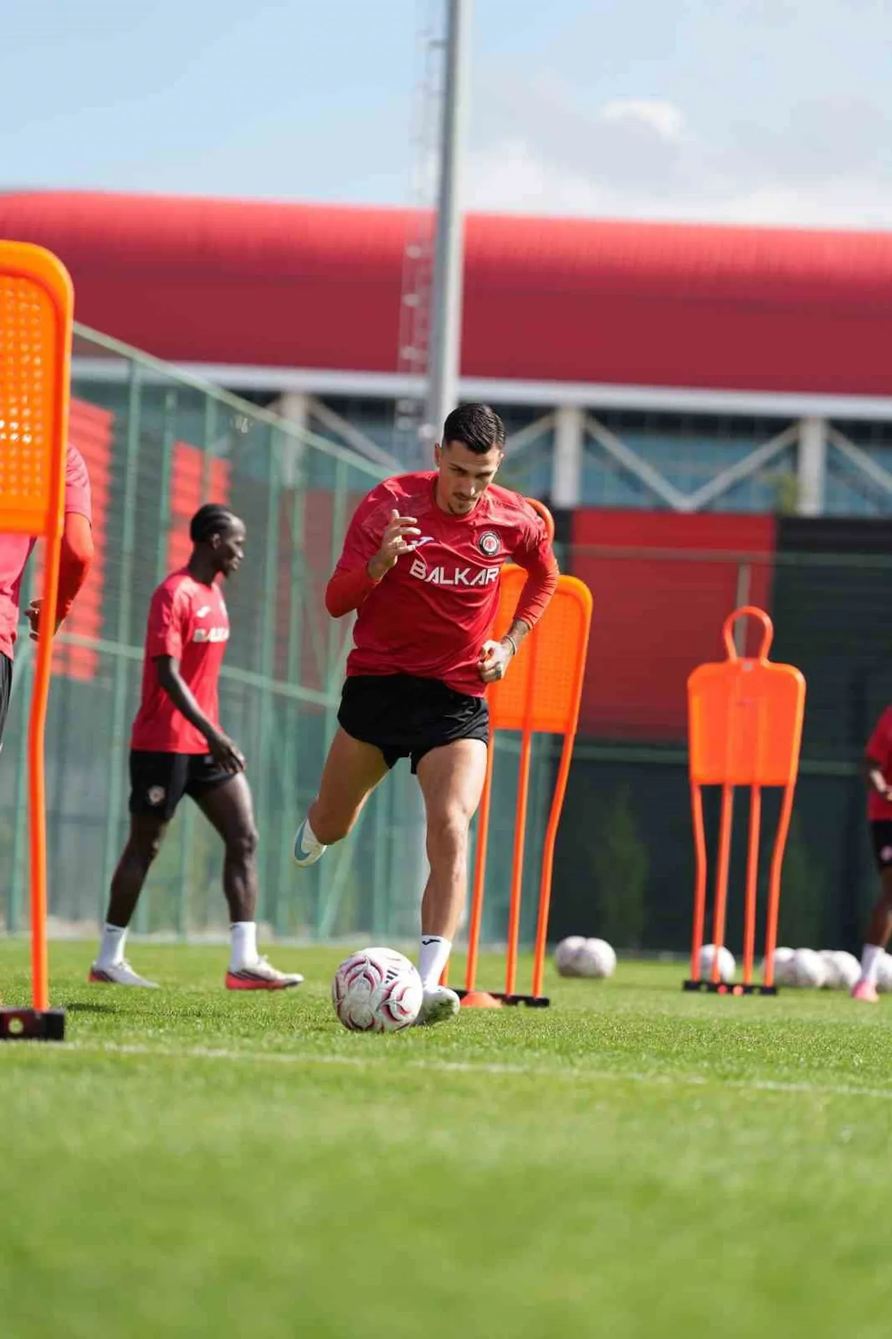 ÇORUM FK, SAHASINDA OYNAYACAĞI ÇAYKUR RİZESPOR KARŞILAŞMASININ HAZIRLIKLARINA TEKNİK DİREKTÖR...
