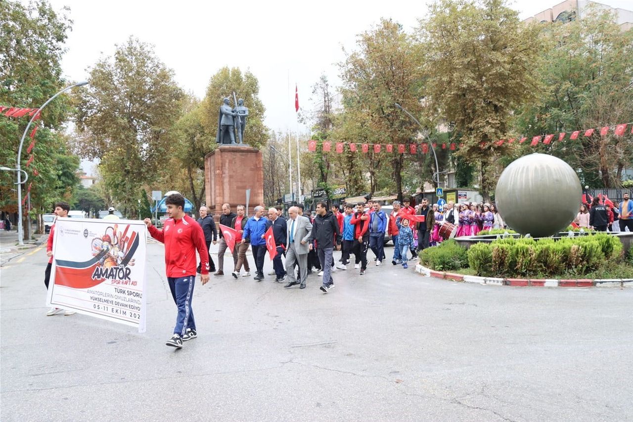 AMATÖR SPOR HAFTASI MALATYA’DA YÜRÜYÜŞLE BAŞLADI