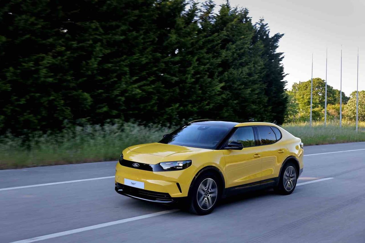 FORD CAPRİ VE EXPLORER’IN STANDART MENZİLLİ MODELLERİNİN, YENİ LİTYUM-DEMİR FOSFAT (LFP) BATARYA...