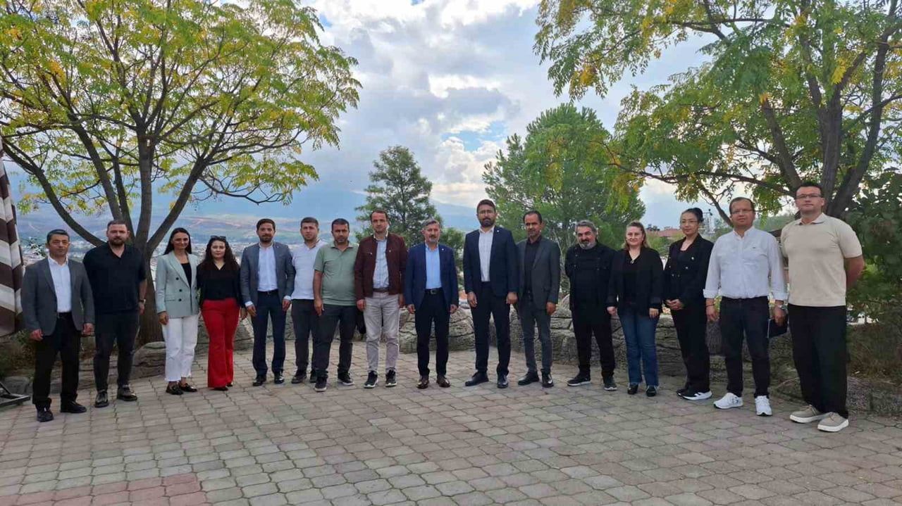 EĞİTİM-BİR-SEN MUĞLA ŞUBESİ, KONGRE SÜRECİ KAPSAMINDA MUĞLA'NIN 13 İLÇESİ VE MUĞLA SITKI KOÇMAN...