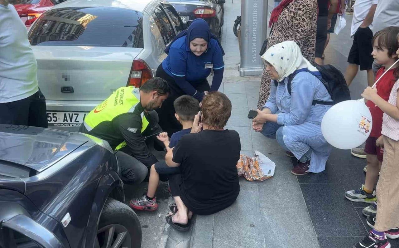 SAMSUN’DA OTOMOBİLİN ÇARPTIĞI 5 YAŞINDAKİ ÇOCUK HAFİF ŞEKİLDE YARALANDI