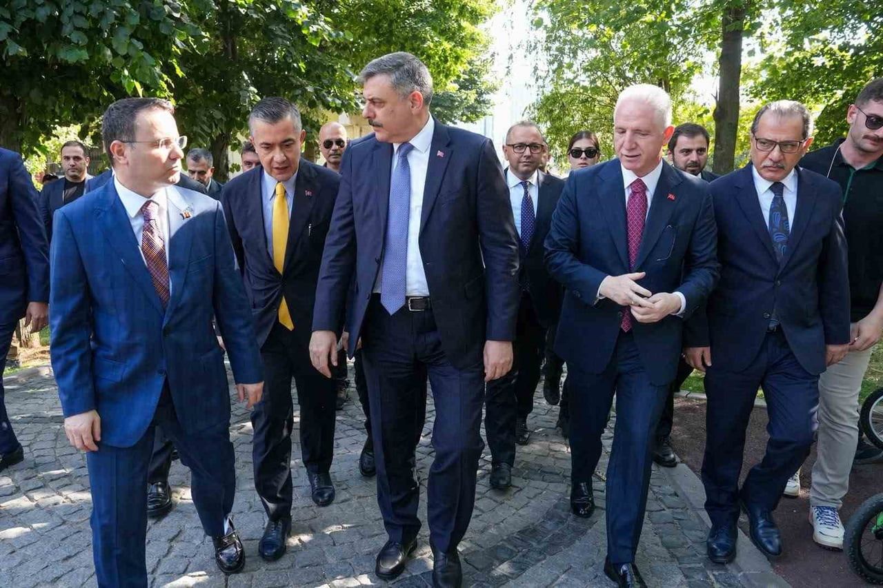 ADALET BAKANI AKIN GÜRLEK, BÜYÜKÇEKMECE CUMHURİYET BAŞSAVCISI ÖMER KARAKAYA İLE BİR ARAYA...
