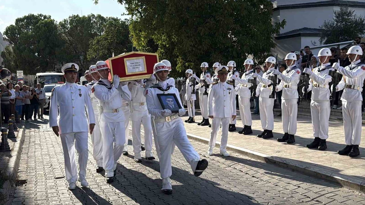 YARGITAY ONURSAL DAİRE BAŞKANI ATALAY TOKAT ASKERİ TÖRENLE SON YOLCULUĞUNA UĞURLANDI