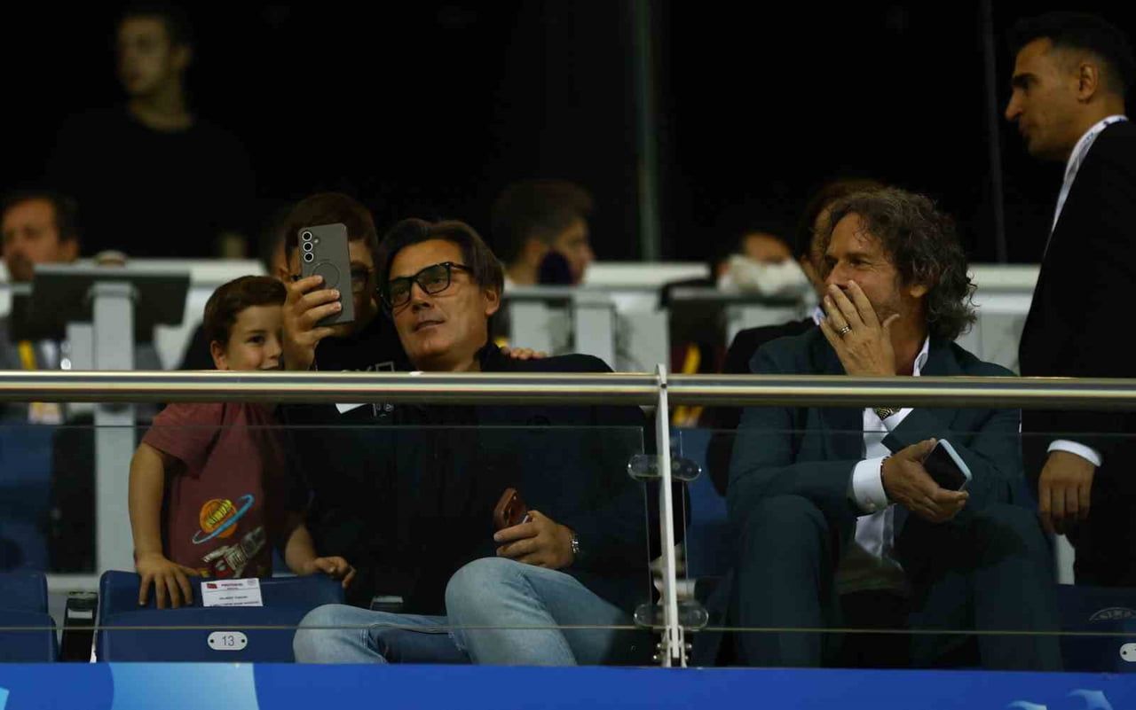 A MİLLİ FUTBOL TAKIMI TEKNİK DİREKTÖRÜ VİNCENZO MONTELLA, KASIMPAŞA İLE KONYASPOR ARASINDA OYNANAN...