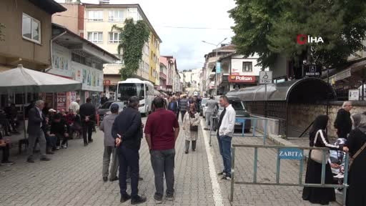 Silahlı saldırıya uğrayan kuyumcu toptancısı memleketinde toprağa verildi
