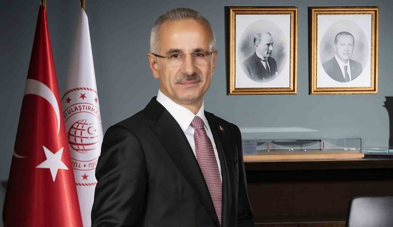 ULAŞTIRMA VE ALTYAPI BAKANI ABDULKADİR URALOĞLU (ARŞİV)