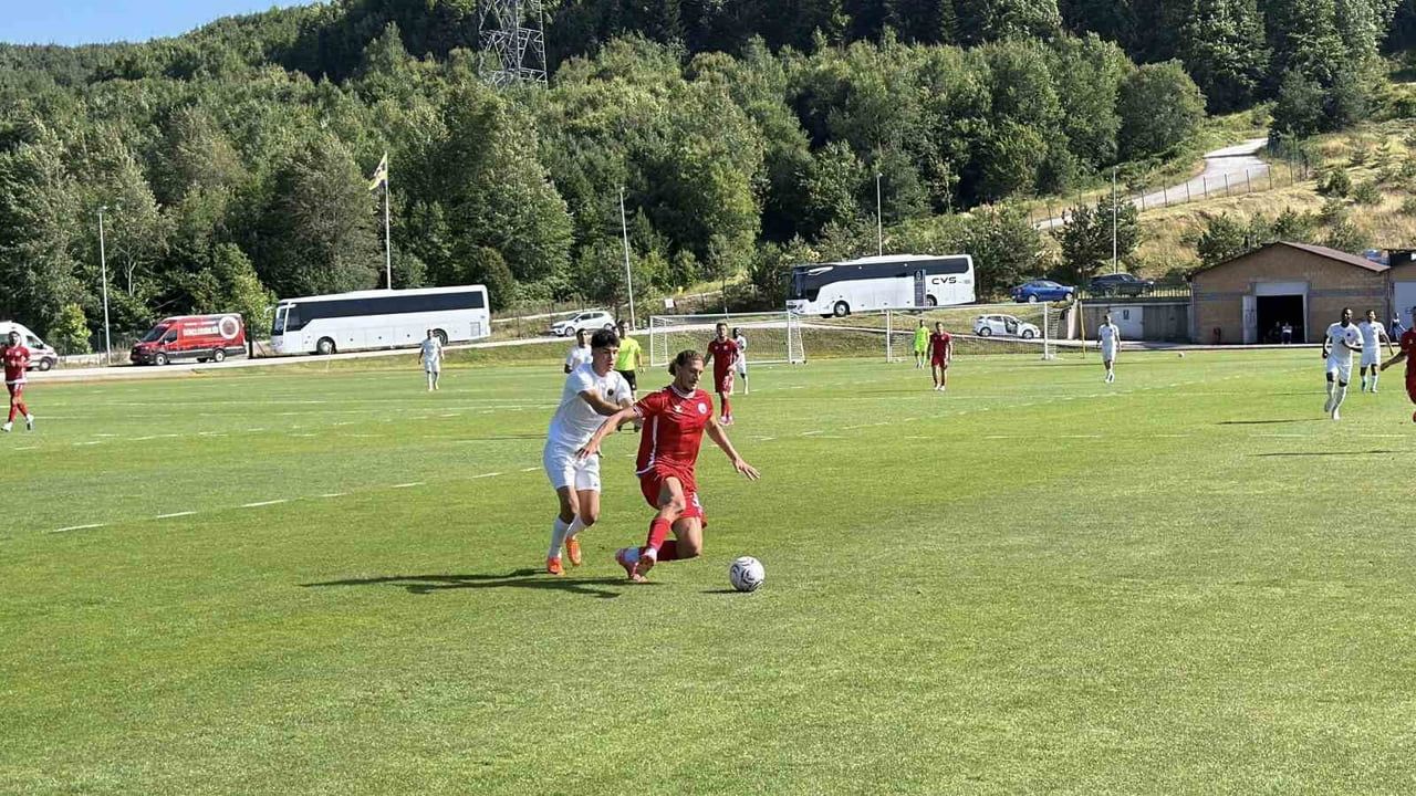SÜPER LİG EKİPLERİNDEN GENÇLERBİRLİĞİ, TRENDYOL 1. LİG EKİPLERİNDEN KEÇİÖRENGÜCÜ İLE DÜZCE’DE...
