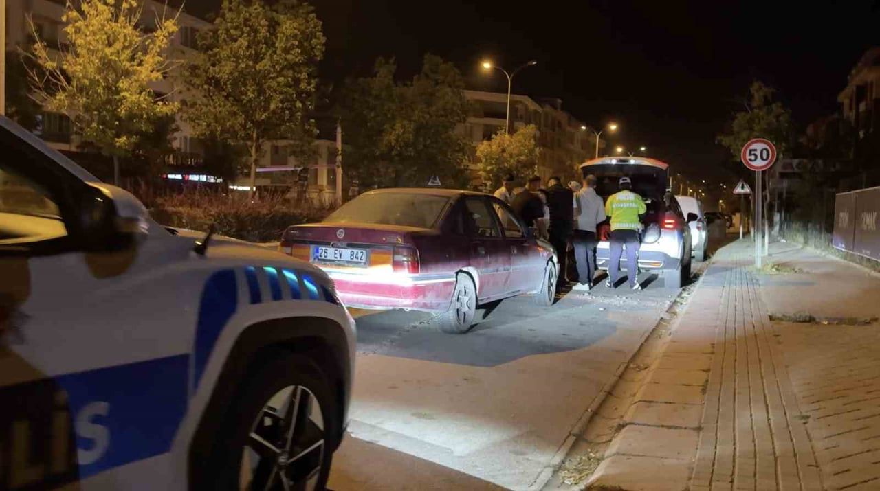 ESKİŞEHİR'DE POLİS EKİPLERİNCE GERÇEKLEŞTİRİLEN TRAFİK DENETİMİNDE 1.10 PROMİL ALKOLLÜ OLDUĞU...