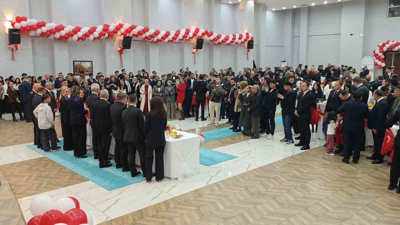 MUŞ’TA 29 EKİM CUMHURİYET BAYRAMI’NIN 103’ÜNCÜ YIL DÖNÜMÜ DOLAYISIYLA RESEPSİYON...