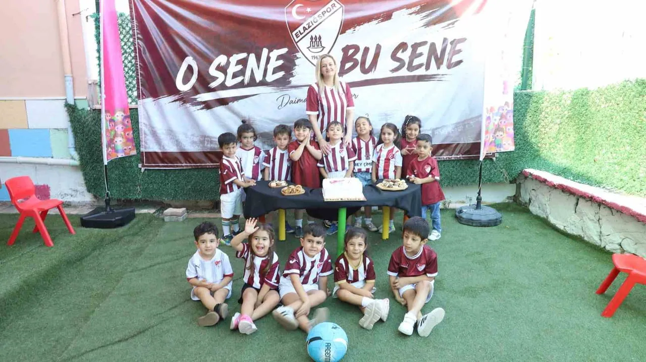 ELAZIĞSPOR SEVGİSİ ÇOCUKLARA AŞILANIYOR