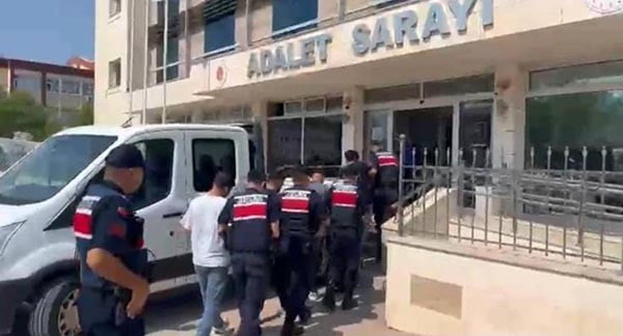 OPERASYONDA YAKALANAN 4 ŞÜPHELİ TUTUKLANDI.