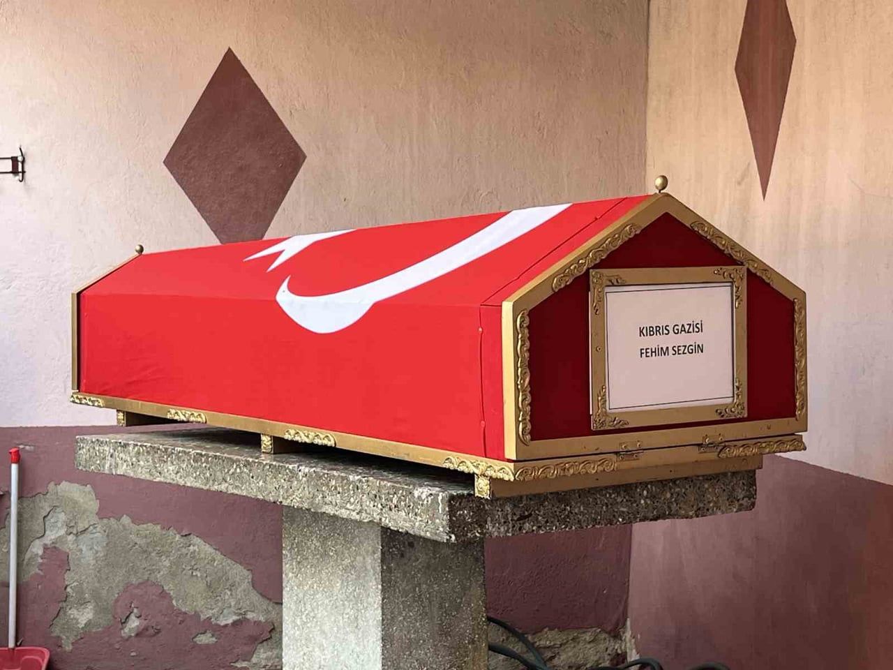 KIBRIS GAZİSİ FEHMİ SEZGİN