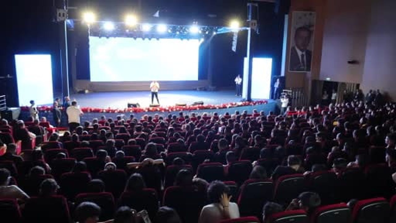 Kahramanmaraş'ta Türkiye Şiir Okuma yarışması heyecanı
