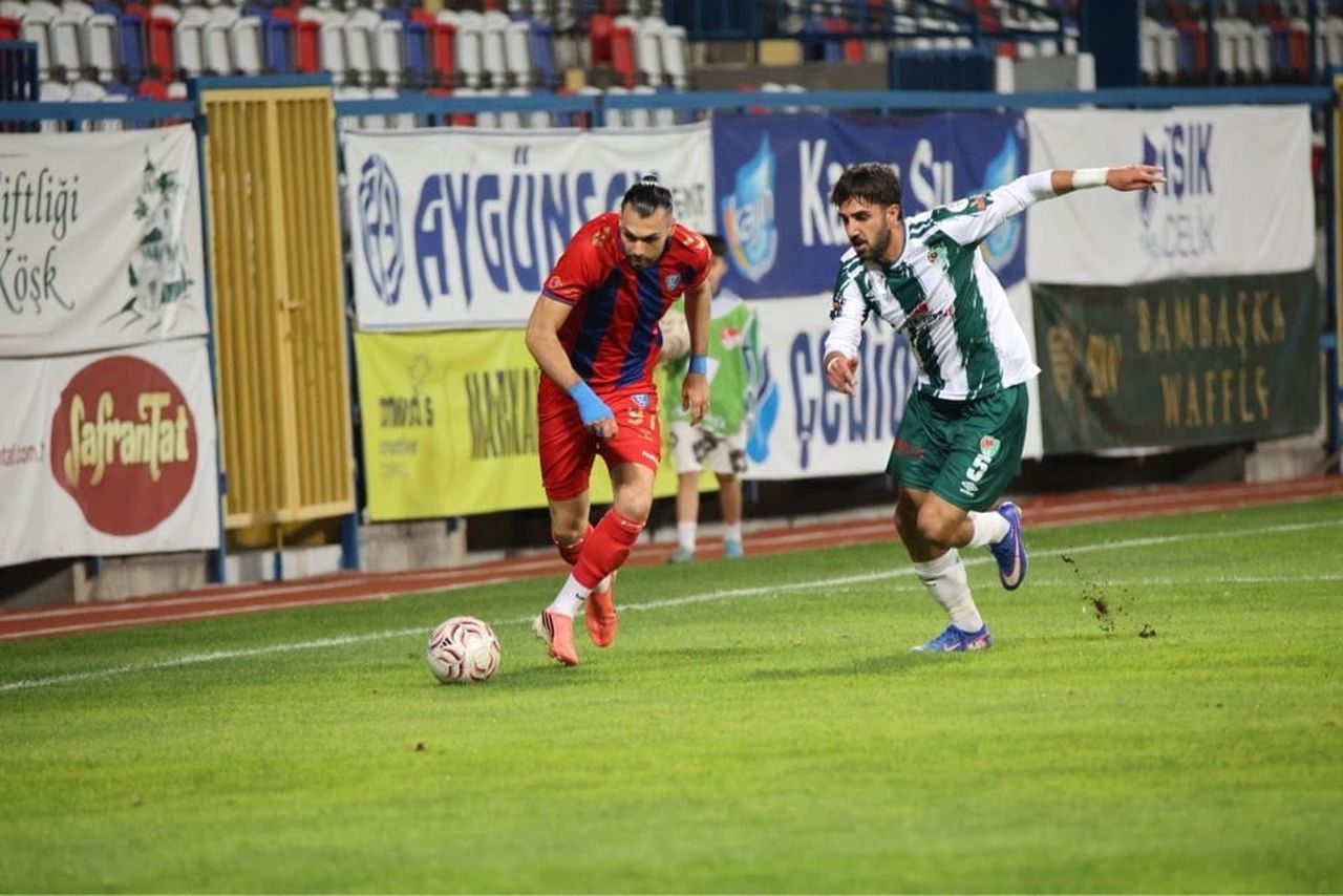 TFF 3. LİG 1. GRUP BEŞİNCİ HAFTASINDA KARABÜK İDMAN YURDU, EVİNDE KARŞILAŞTIĞI AMASYASPOR FUTBOL...