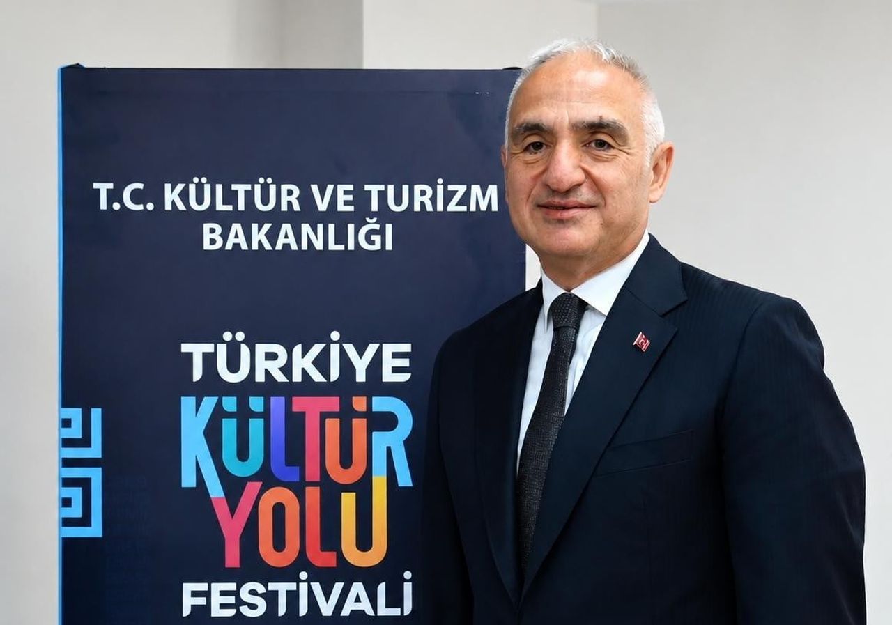 KÜLTÜR VE TURİZM BAKANI MEHMET NURİ ERSOY