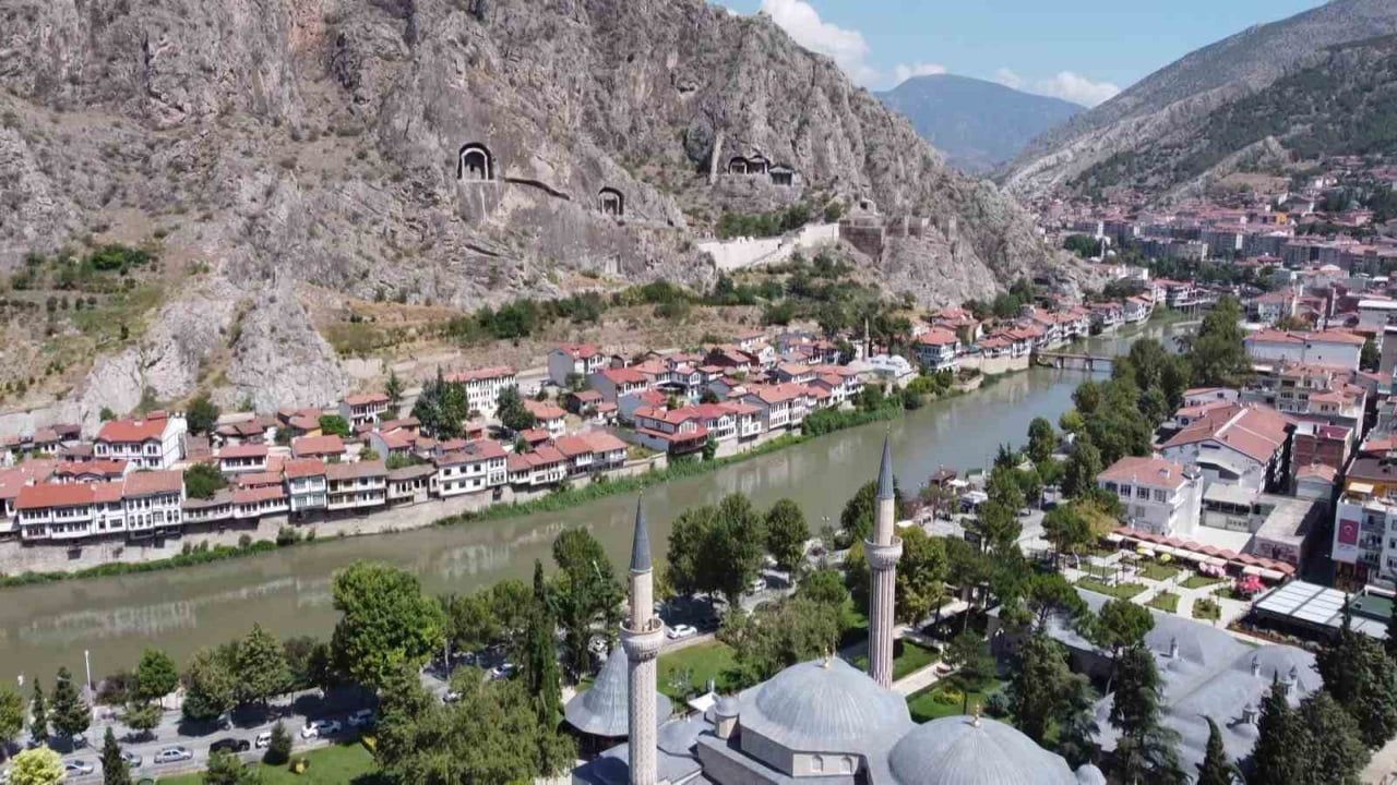 AMASYA’DA KONUT SATIŞLARI 2026 YILI AĞUSTOS AYINDA GEÇEN YILIN AYNI DÖNEMİNE GÖRE ARTARAK 681...