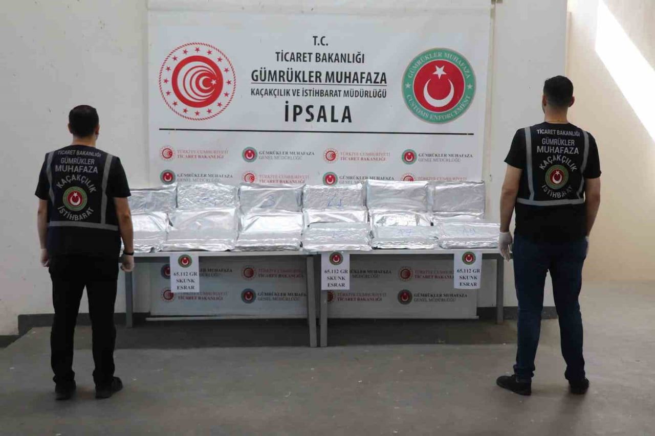 İPSALA SINIR KAPISI’NDA 65 KİLO 112 GRAM UYUŞTURUCU ELE GEÇİRİLDİ
