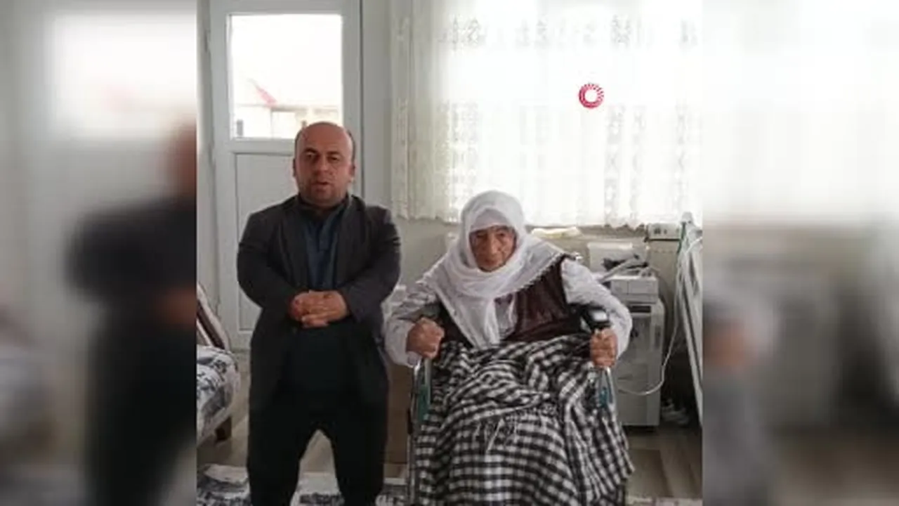 Yüksekova'da yüzleri güldüren yardım: Hatun Teyze tekerlekli sandalyesine kavuştu