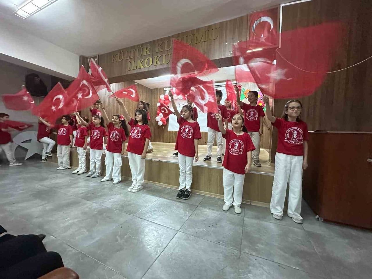 KÜLTÜR KURUMU İLKOKULU ÖĞRENCİLERİNİN 29 EKİM CUMHURİYET BAYRAMI DOLAYISIYLA HAZIRLADIKLARI...