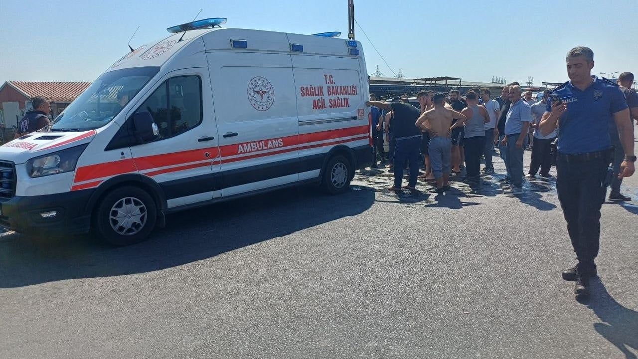 HIZLA SUDAN ÇIKARILAN ÇOCUK, İLK MÜDAHALENİN ARDINDAN AMBULANSLA AYDIN ŞEHİR HASTANESİ’NE...