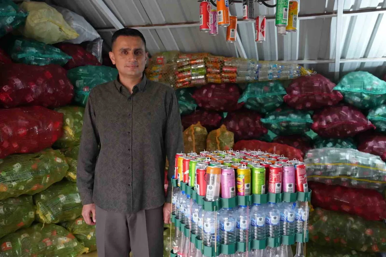 SAMSUN’UN ALAÇAM İLÇESİNDE YAŞAYAN TURGAY BAŞ, "100.000 AMBALAJ CHALLENGE" KAMPANYASI KAPSAMINDA...