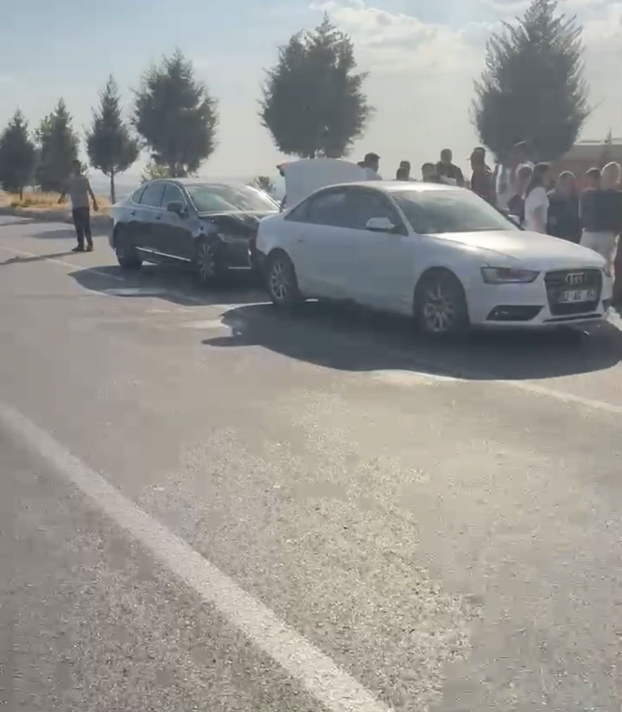 BATMAN’IN KOZLUK İLÇESİNDE İKİ ARACIN ÇARPIŞMASI SONUCU MEYDANA GELEN TRAFİK KAZASINDA 4 KİŞİ...