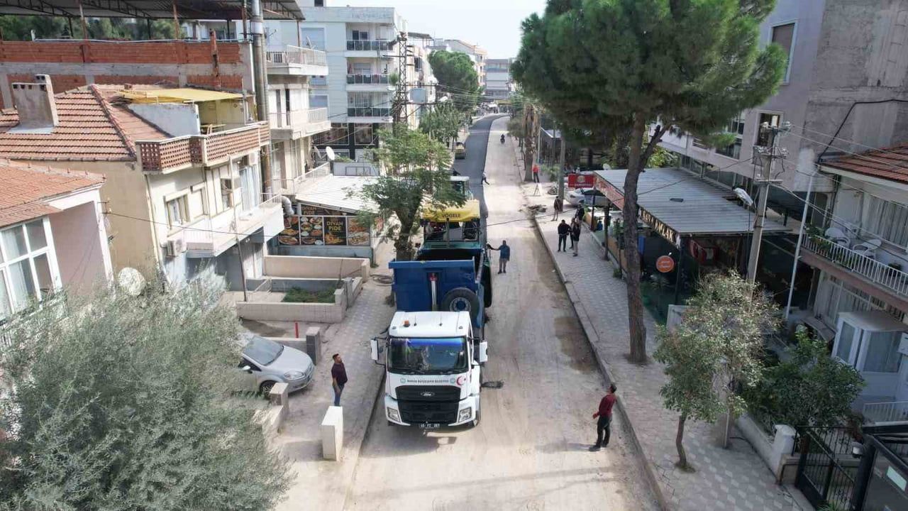MANİSA’NIN TURGUTLU İLÇESİNDE UZUN SÜREDİR TOZ, ÇÖKMELER VE YAĞIŞLI HAVALARDA SU BİRİKİNTİLERİ...