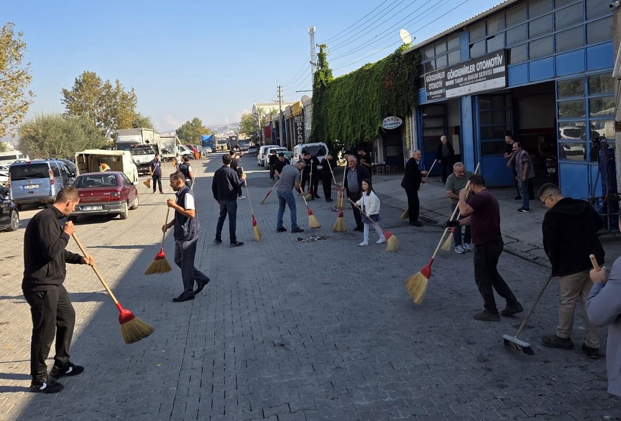 İNEGÖL BELEDİYESİ, 20 EYLÜL DÜNYA TEMİZLİK GÜNÜ ÇERÇEVESİNDE ŞEHİR GENELİNDE FARKINDALIK...