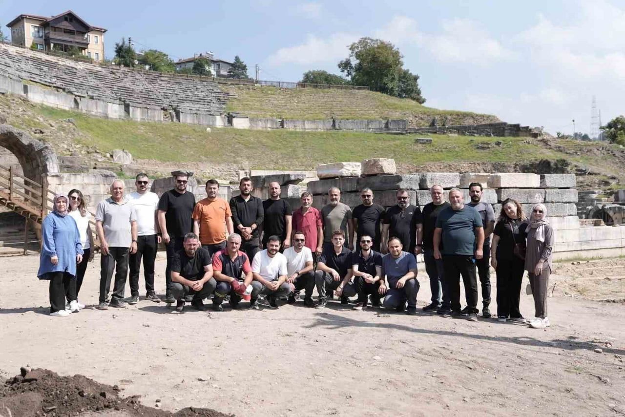 DÜZCE BELEDİYESİ'NİN PERSONEL VE LOJİSTİK DESTEĞİ İLE TAMAMLANMASI İÇİN GÜN SAYAN KONURALP ANTİK...