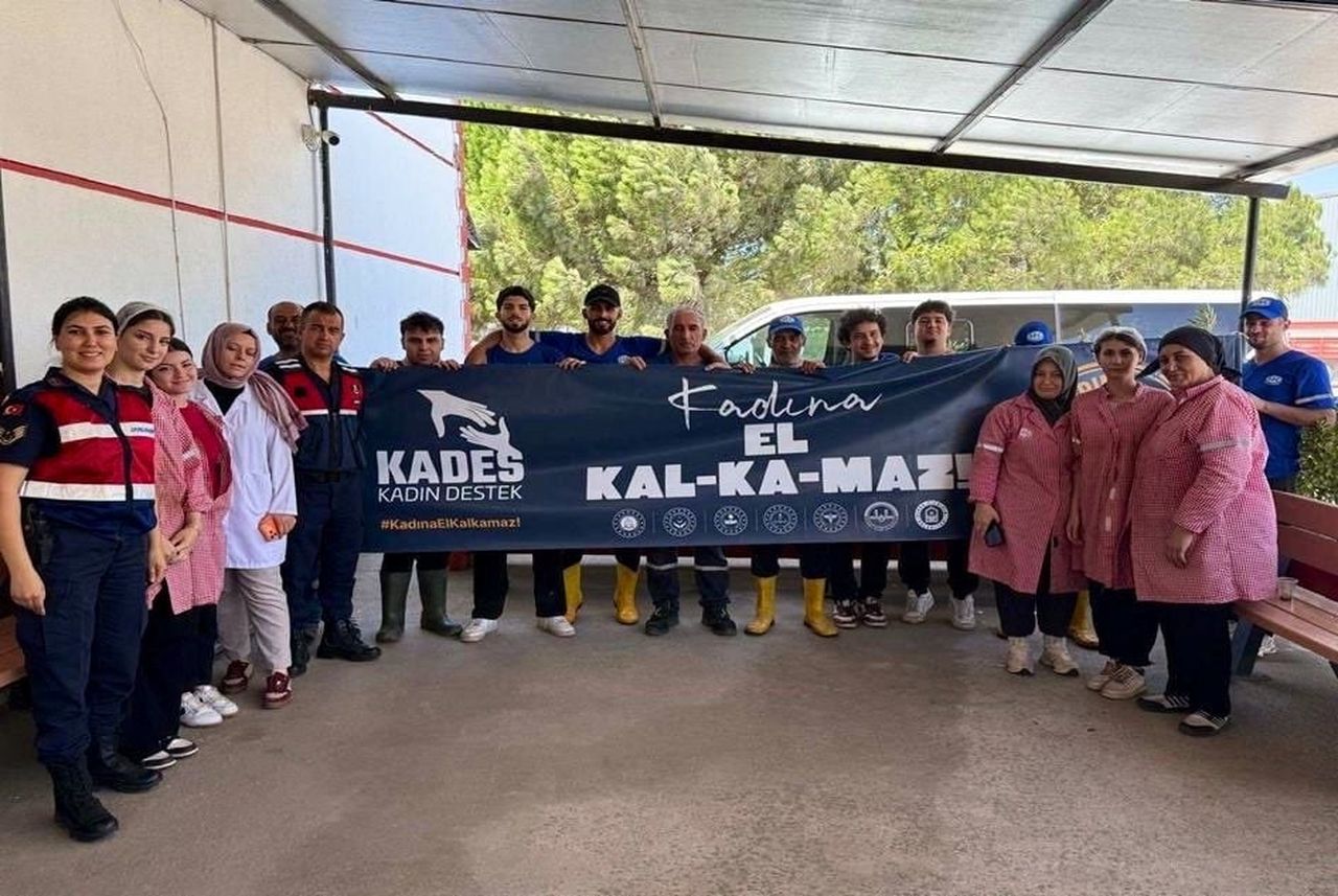 BURSA İL JANDARMA KOMUTANLIĞI EKİPLERİ, KARACABEY İLÇESİNDE GERÇEKLEŞTİRDİKLERİ BİLGİLENDİRME...