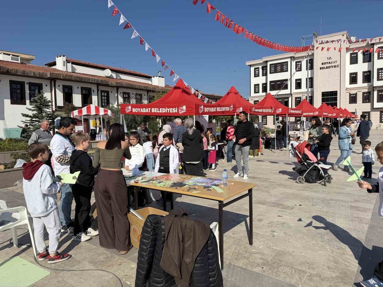 "BOYABAT BİLİM VE MERAK GÜNEŞİ ŞENLİĞİ", YAKLAŞIK 50 BİLİM STANDIYLA ZİYARETÇİLERİNİ AĞIRLAMAYA...