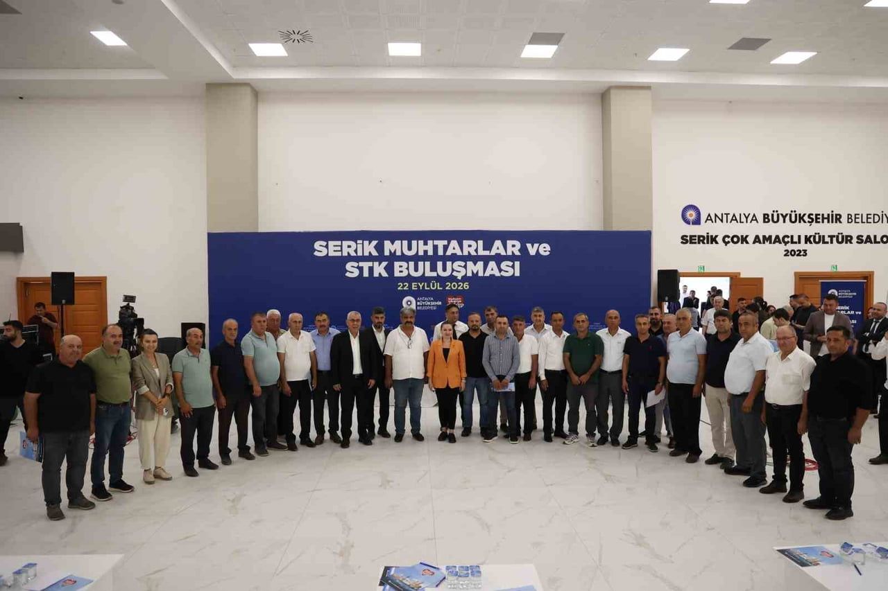 ANTALYA BÜYÜKŞEHİR BELEDİYESİ BAŞKAN VEKİLİ BÜŞRA ÖZDEMİR, BERABERİNDE BÜROKRAT VE DAİRE...