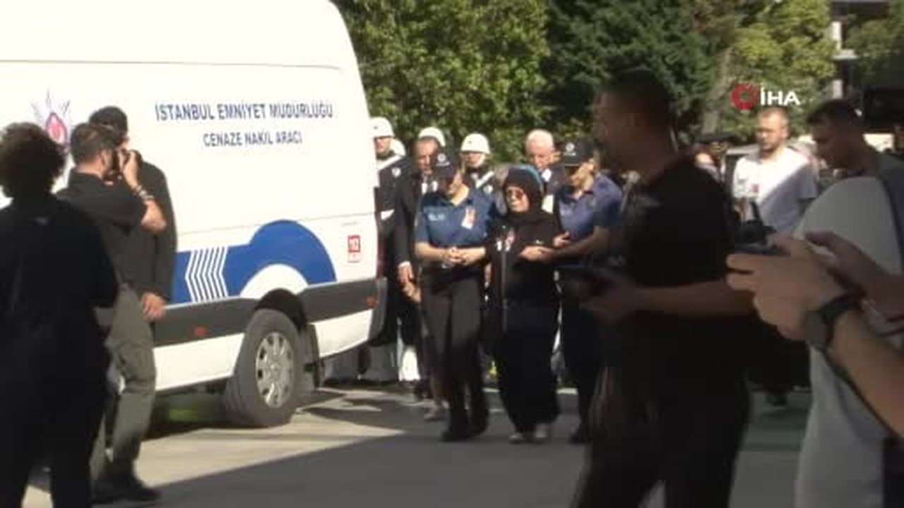 Esenyurt’ta denetim sırasında şehit olan polis memuru için tören düzenlendi
