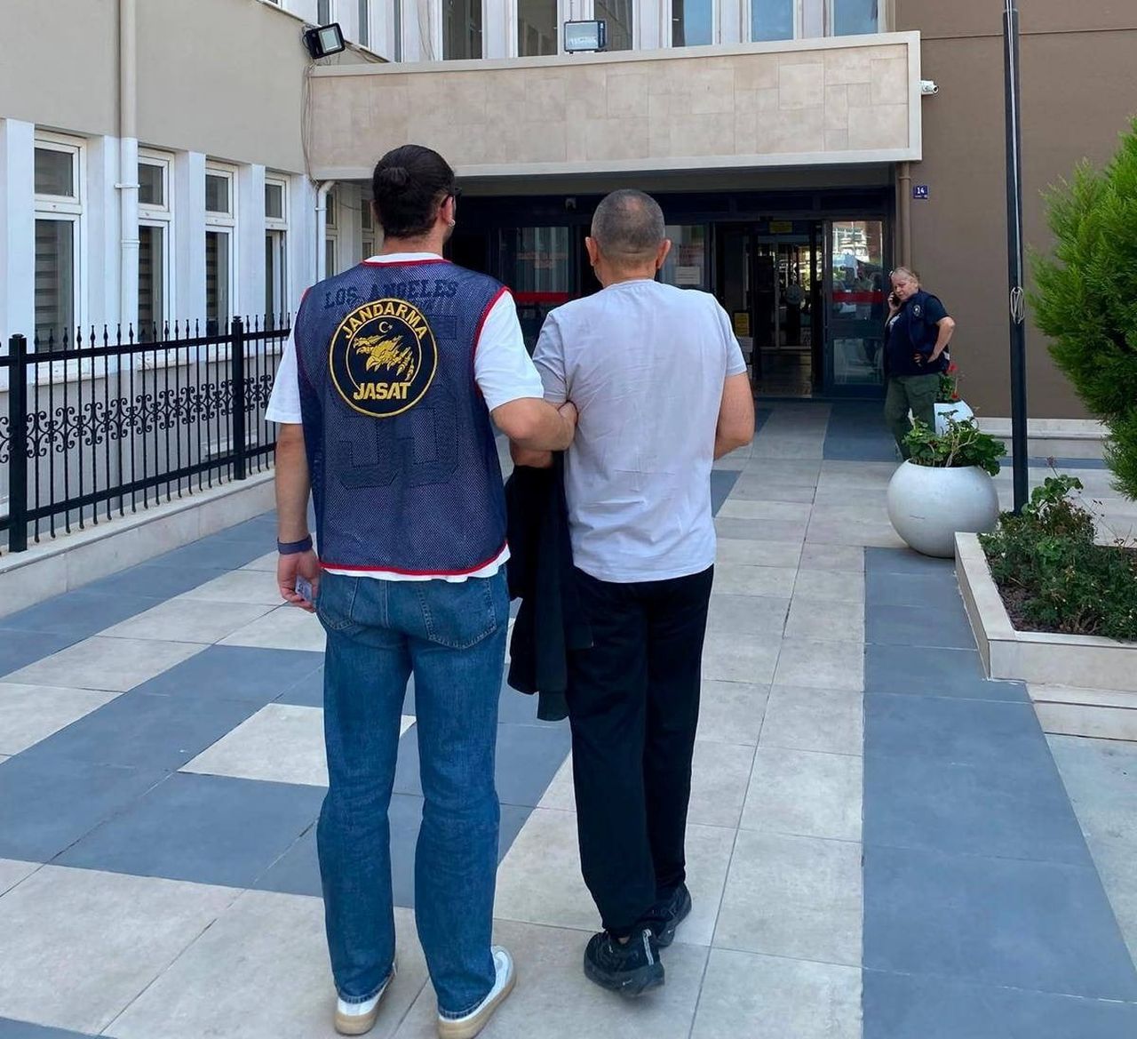 AYDIN’IN SÖKE İLÇESİNDE, 'TAKSİRLE ÖLÜME VE YARALANMAYA NEDEN OLMA' SUÇLARINDAN HAKKINDA 6 YIL 3...