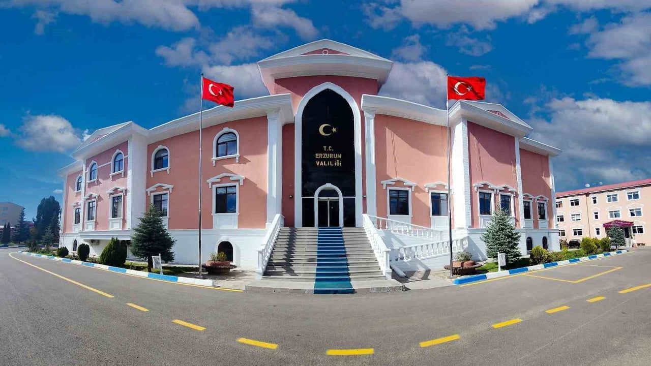 ERZURUM VALİLİĞİ, OKULLARDA FİZİKİ GÜVENLİK ŞARTLARININ İYİLEŞTİRİLMESİ AMACIYLA BU YIL 27 OKULUN...