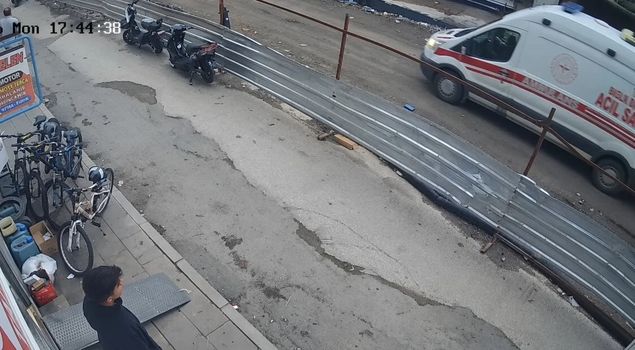 ERZİNCAN'DA MERKEZ ÇARŞISI İNŞAATINDA YÜKSEKTEN DÜŞEREK AĞIR YARALANAN İŞÇİNİN YOĞUN BAKIM...