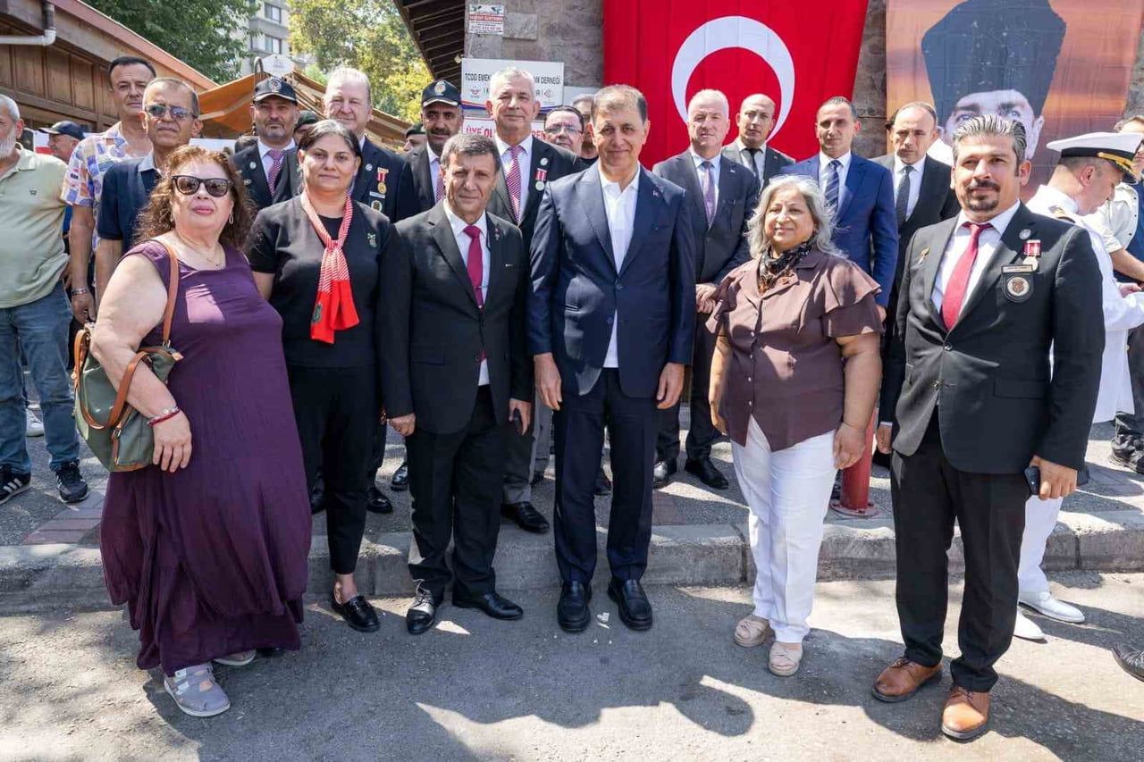İZMİR BÜYÜKŞEHİR BELEDİYE BAŞKANI DR. CEMİL TUGAY, BÜYÜK TAARRUZ’UN 104’ÜNCÜ YIL DÖNÜMÜNDE TÜRKİYE...